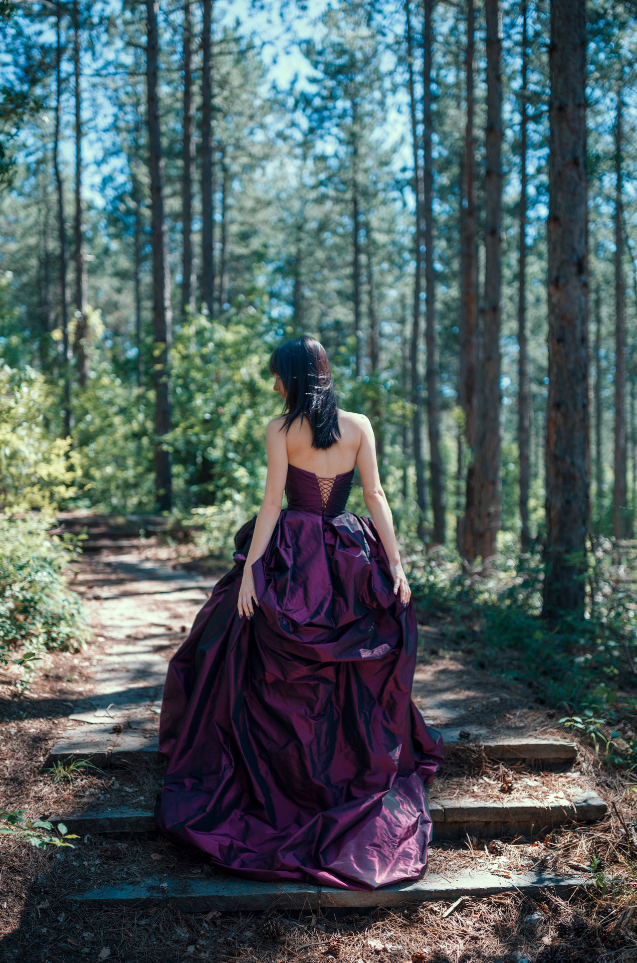 050 Elena
